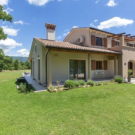 Villa Flora *